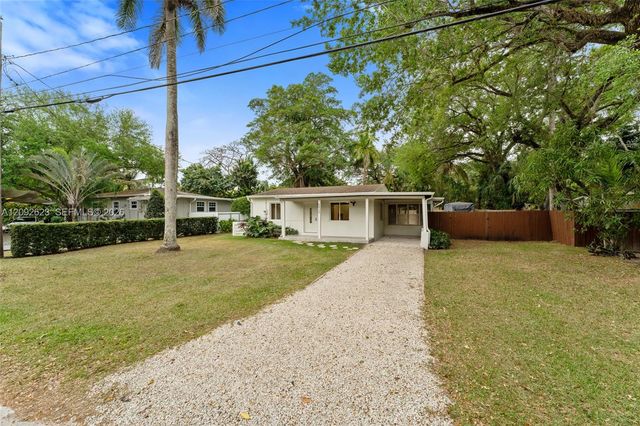 6820 SW 77th Terrace, South Miami, FL 33143