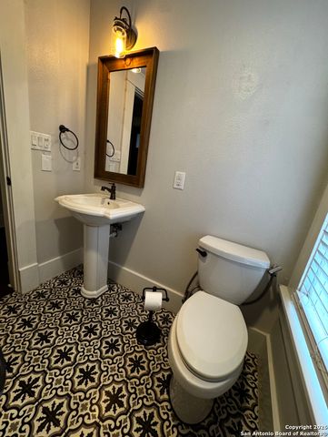 229 Nelson Ave, San Antonio, TX 78210