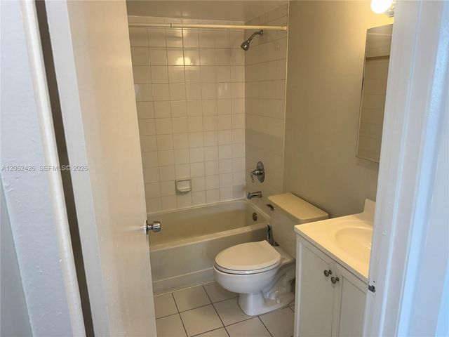 8075 NW 7th Street 403, Miami, FL 33126