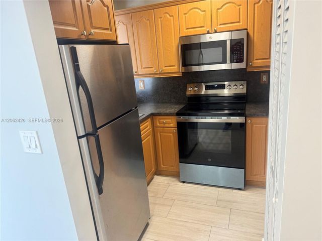 8075 NW 7th Street 403, Miami, FL 33126