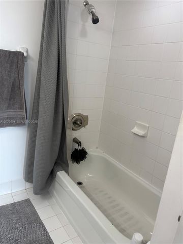 36 NW 6th Ave 802, Miami, FL 33128