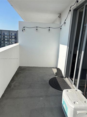 36 NW 6th Ave 802, Miami, FL 33128