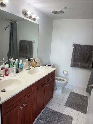 36 NW 6th Ave 802, Miami, FL 33128