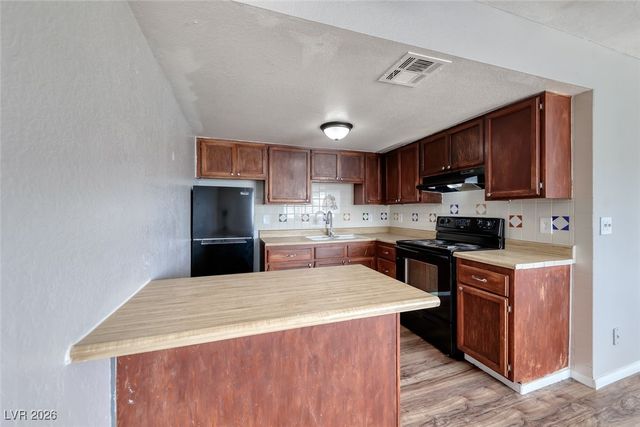 4762 Cessna Avenue, Las Vegas, NV 89115