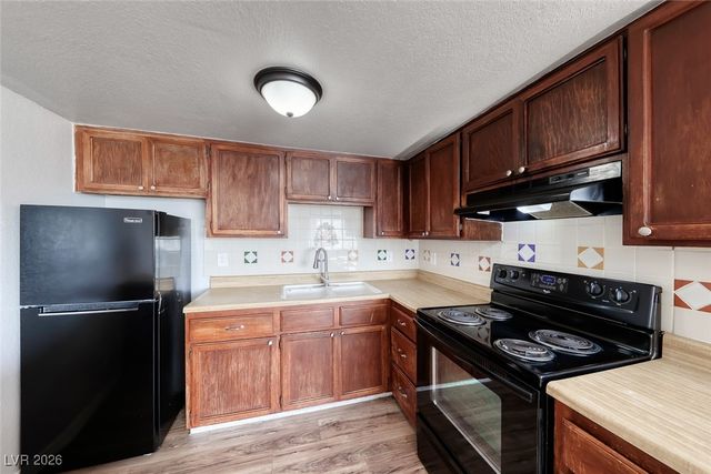 4762 Cessna Avenue, Las Vegas, NV 89115