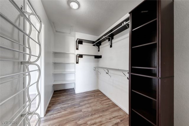 4762 Cessna Avenue, Las Vegas, NV 89115