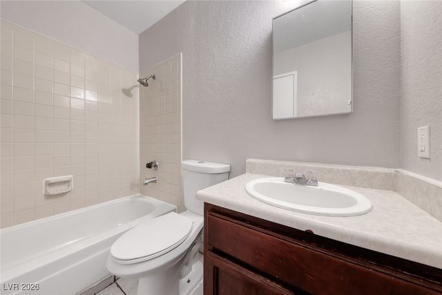 4762 Cessna Avenue, Las Vegas, NV 89115