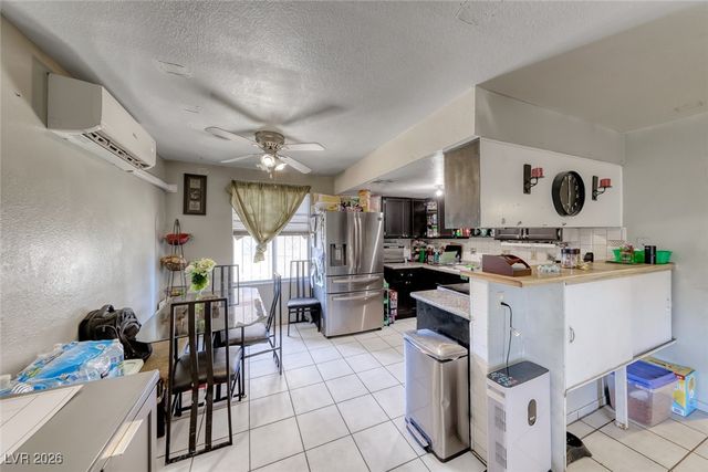 4762 Cessna Avenue, Las Vegas, NV 89115