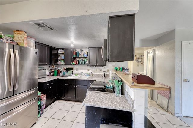 4762 Cessna Avenue, Las Vegas, NV 89115