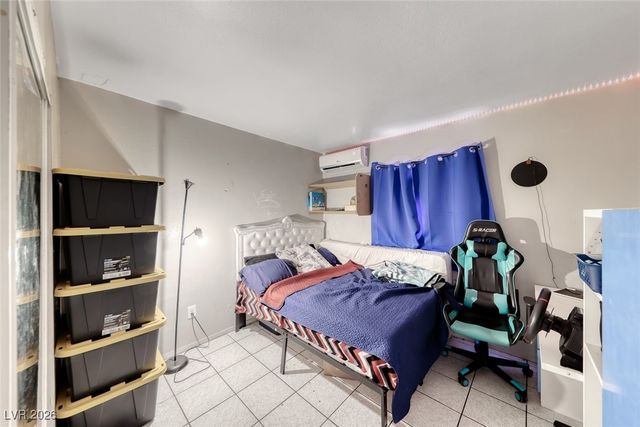 4762 Cessna Avenue, Las Vegas, NV 89115