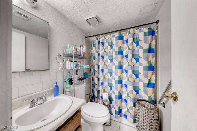 4762 Cessna Avenue, Las Vegas, NV 89115