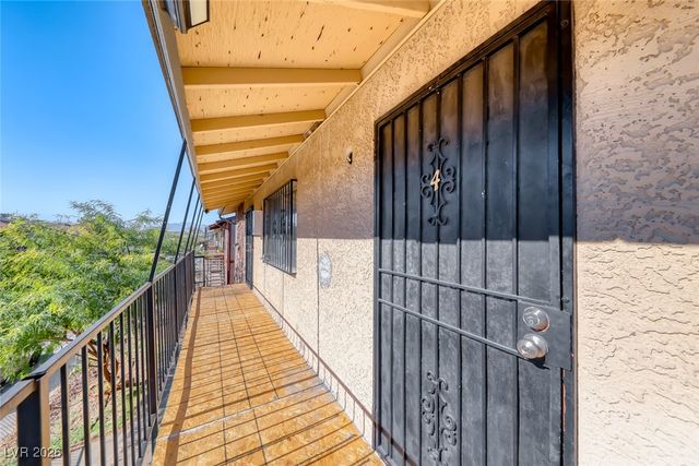 4762 Cessna Avenue, Las Vegas, NV 89115