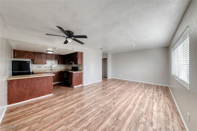 4762 Cessna Avenue, Las Vegas, NV 89115