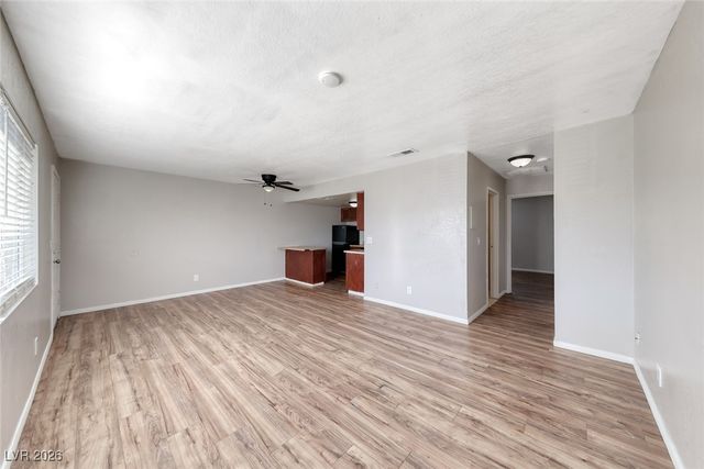 4762 Cessna Avenue, Las Vegas, NV 89115