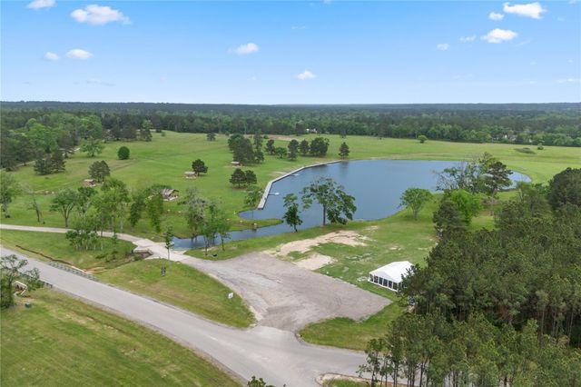 11800 Grand North Road, Willis, TX 77378