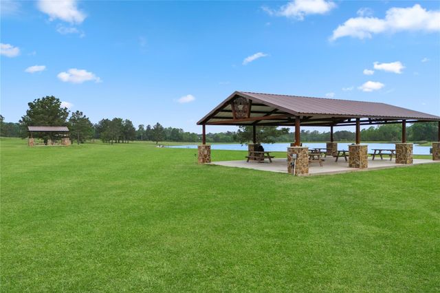 11800 Grand North Road, Willis, TX 77378