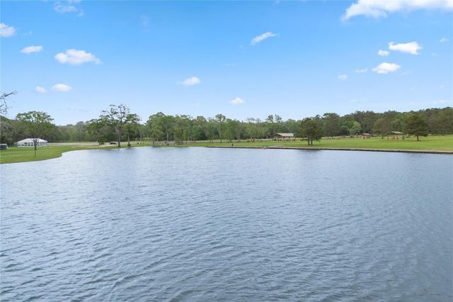 11800 Grand North Road, Willis, TX 77378