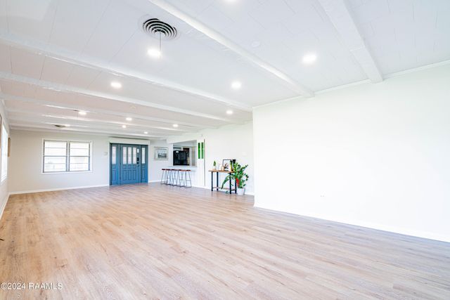 4904 Coteau Road, New Iberia, LA 70560