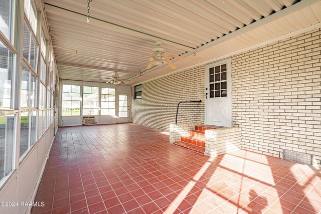 4904 Coteau Road, New Iberia, LA 70560