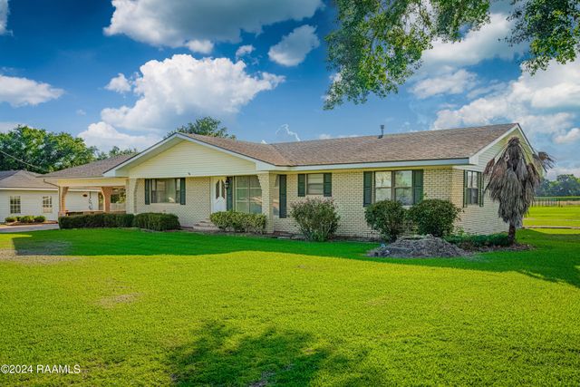 4904 Coteau Road, New Iberia, LA 70560