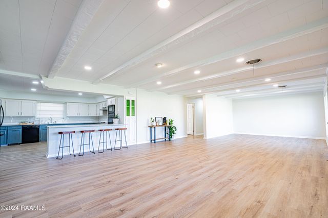 4904 Coteau Road, New Iberia, LA 70560