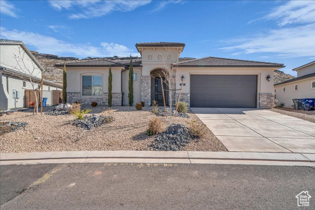 1466 N ARENA ROJA DR, Washington, UT 84780