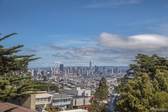 1 Topaz Way, San Francisco, CA 94131