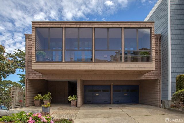 1 Topaz Way, San Francisco, CA 94131