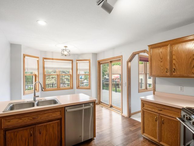 14806 Hallmark Drive, Apple Valley, MN 55124