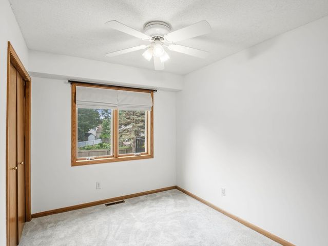 14806 Hallmark Drive, Apple Valley, MN 55124