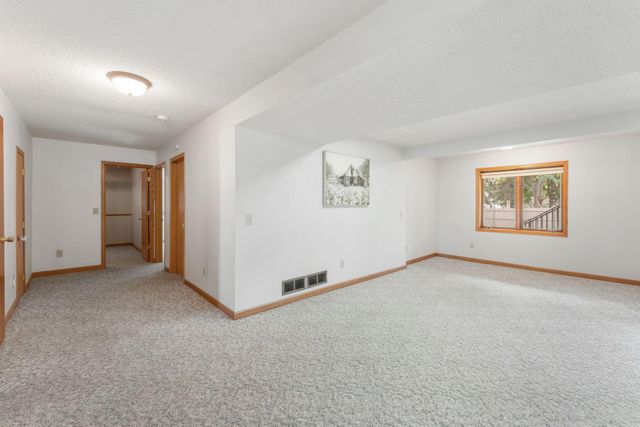 14806 Hallmark Drive, Apple Valley, MN 55124