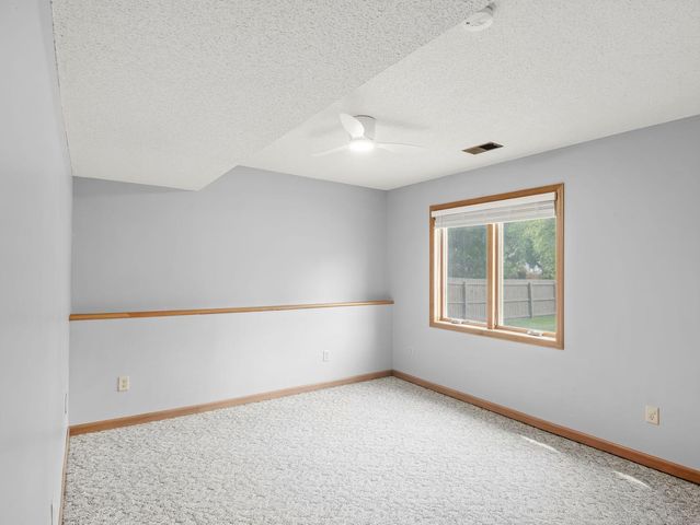 14806 Hallmark Drive, Apple Valley, MN 55124