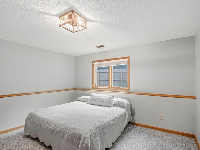 14806 Hallmark Drive, Apple Valley, MN 55124