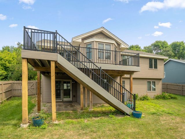 14806 Hallmark Drive, Apple Valley, MN 55124