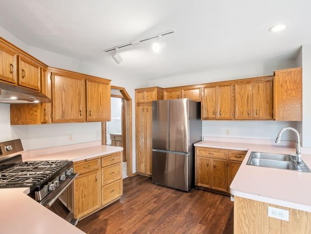 14806 Hallmark Drive, Apple Valley, MN 55124