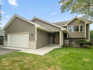 14806 Hallmark Drive, Apple Valley, MN 55124