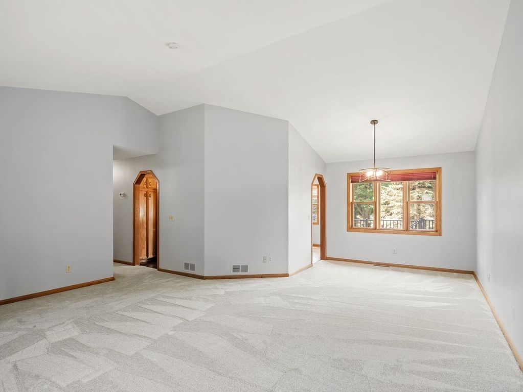 14806 Hallmark Drive, Apple Valley, MN 55124 — photo 4