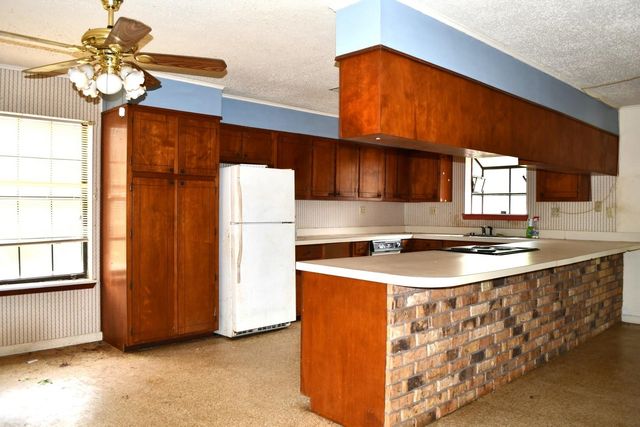 330 Oak Grove, Waskom, TX 75692