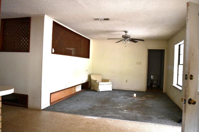 330 Oak Grove, Waskom, TX 75692