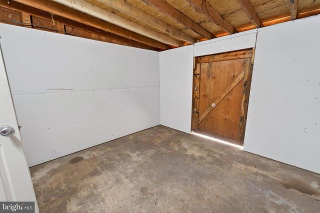 8547 HEARNS POND RD, Seaford, DE 19973