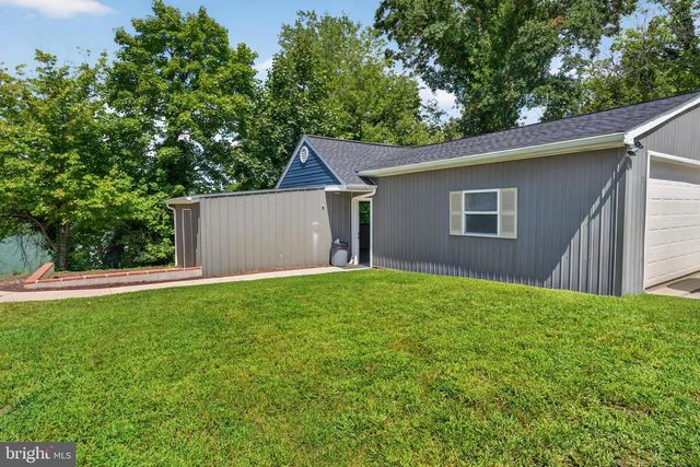 8547 HEARNS POND RD, Seaford, DE 19973