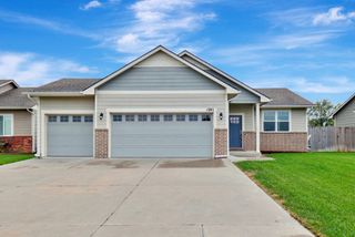 1241 E Prairie Hill Cir, Park City, KS 67219