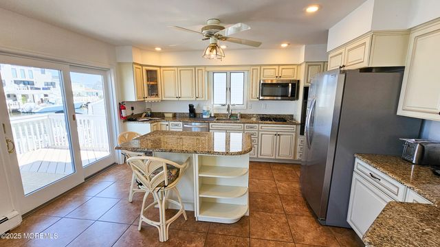 1386 Paul Boulevard, Manahawkin, NJ 08050