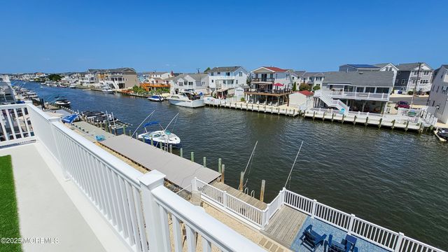 1386 Paul Boulevard, Manahawkin, NJ 08050