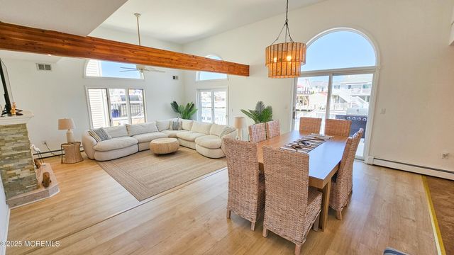1386 Paul Boulevard, Manahawkin, NJ 08050
