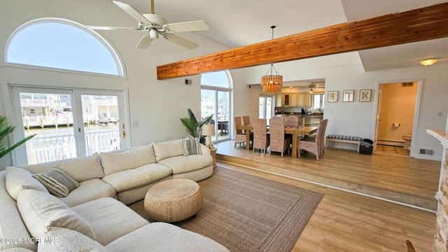 1386 Paul Boulevard, Manahawkin, NJ 08050