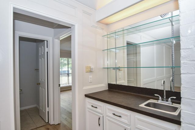 3107 Barnhill, Sugar Land, TX 77479