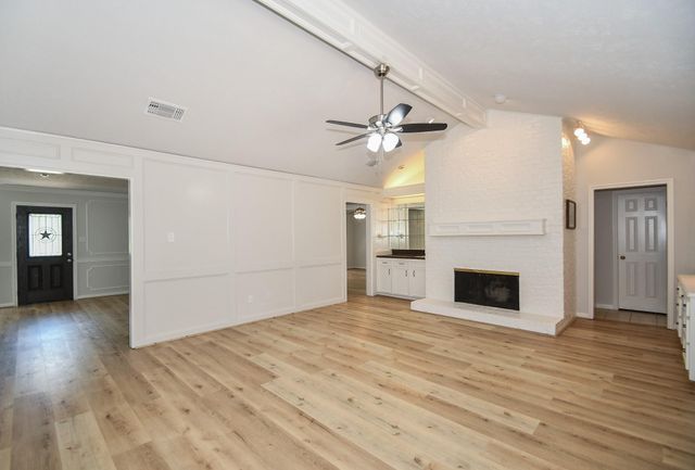 3107 Barnhill, Sugar Land, TX 77479