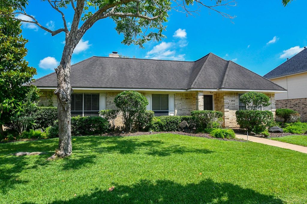 3107 Barnhill, Sugar Land, TX 77479
