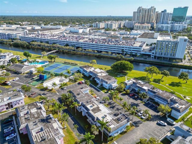 7550 SW 82nd St F201, Miami, FL 33143